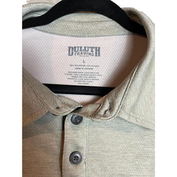 Duluth Trading CO Men’s Dress Shirt - Picture 5 of 9